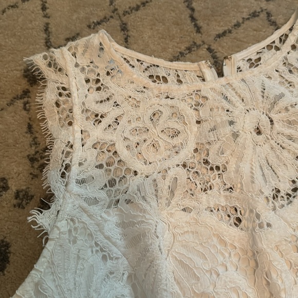 Lilly Pulitzer classic dress - Picture 3 of 9